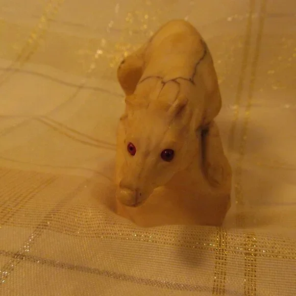 ALABASTER GLASS EYES STATUEFOX DAMAGED SELLING AS IS.